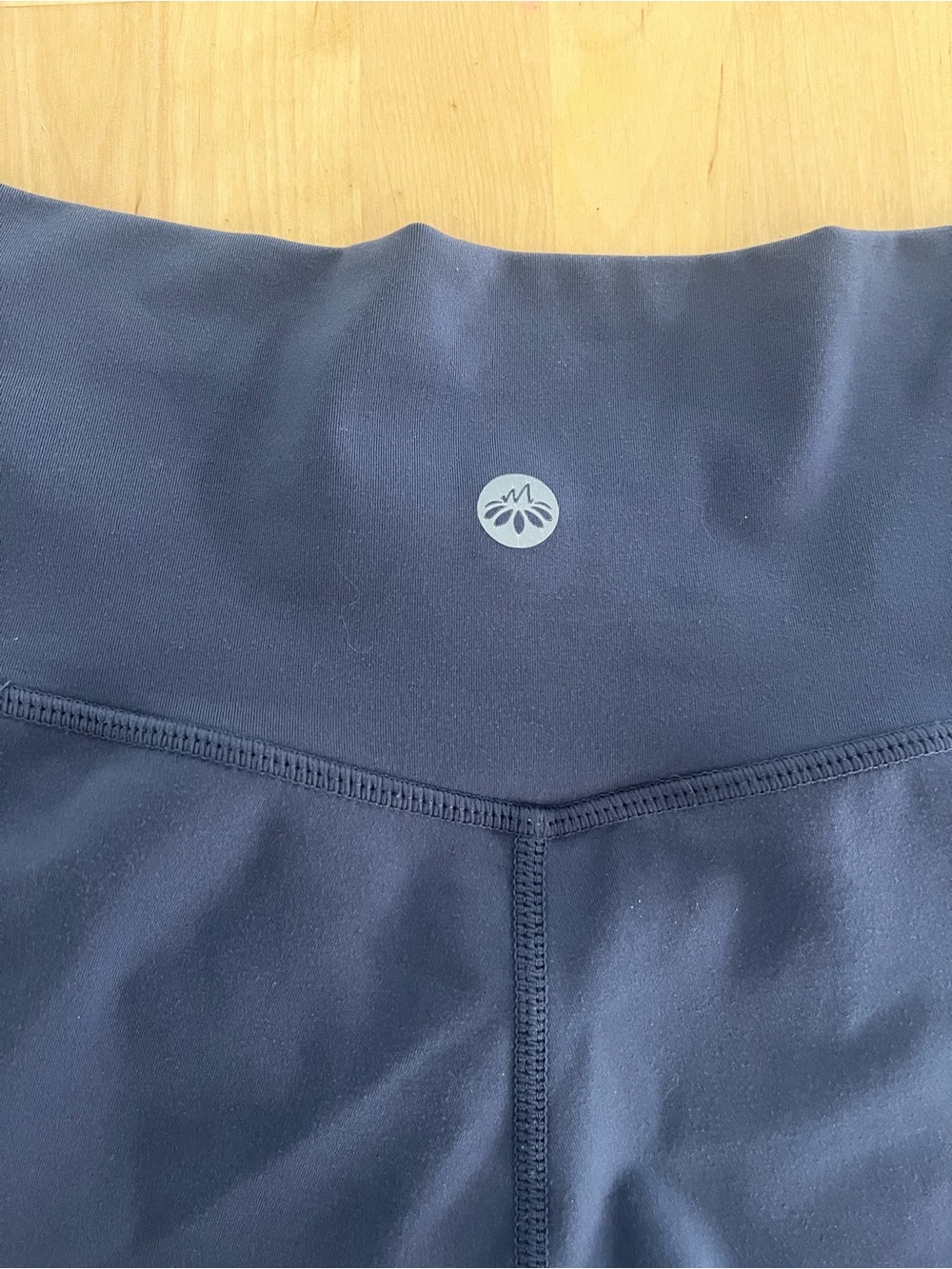 Senita Shorts with Pockets Small - Picture 5 of 6